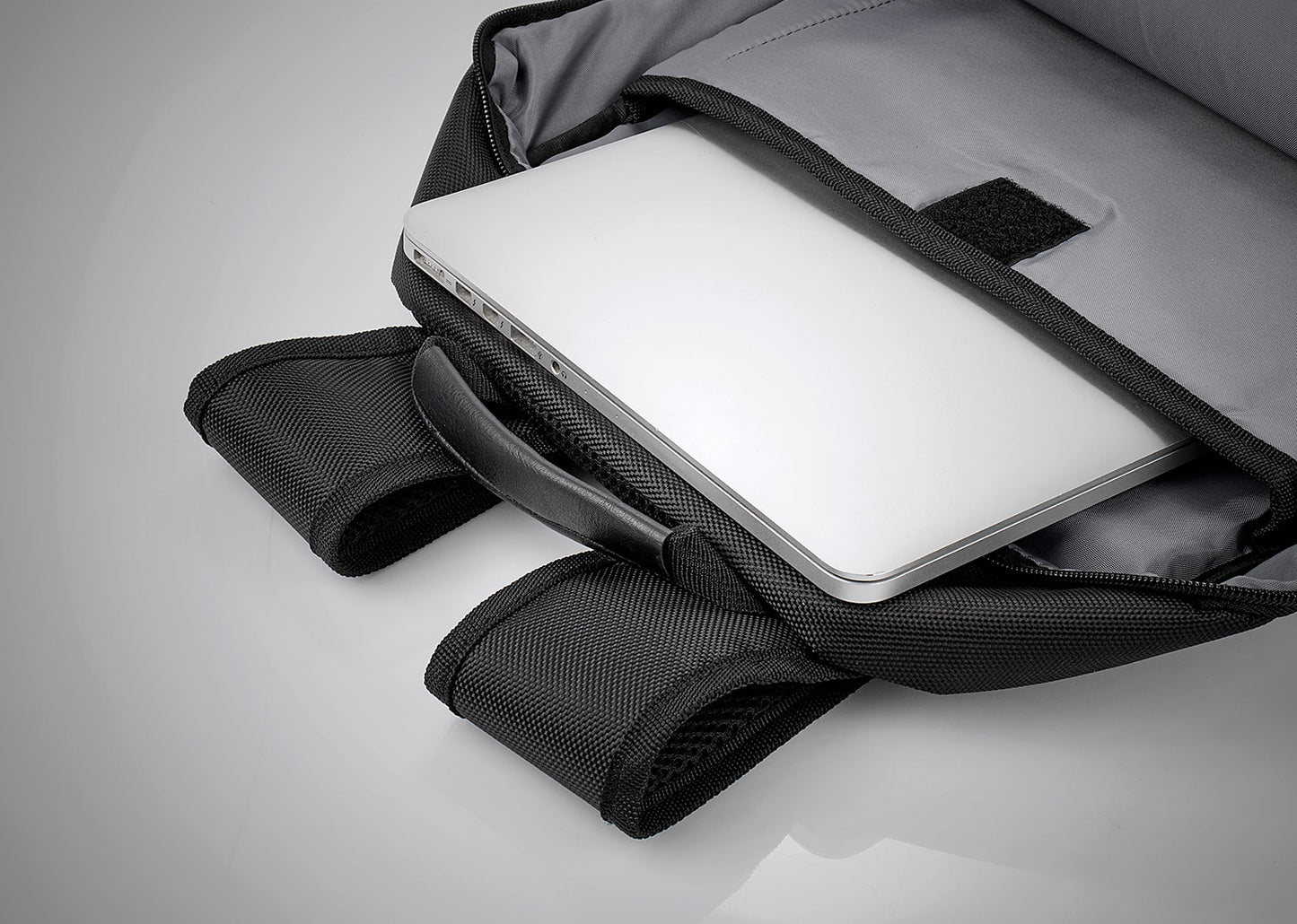 BO0413 Portalaptop Pierre